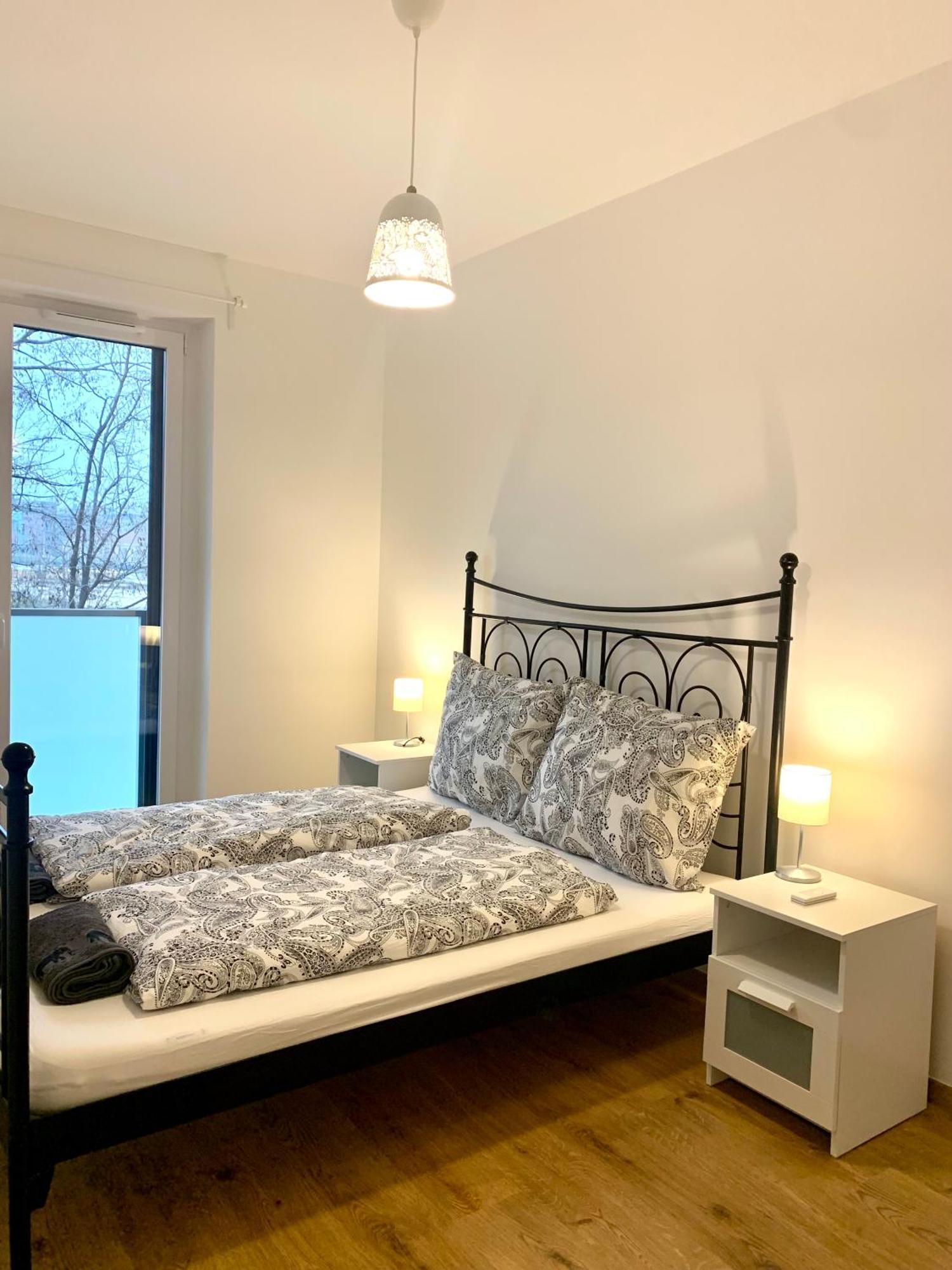 Westside Residence Apartment - Modern & Peaceful - Free Garage! Budapest Eksteriør bilde